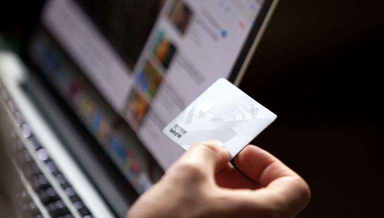 CVV Kodu Nedir ve Alışverişlerde Nasıl Kullanılır?