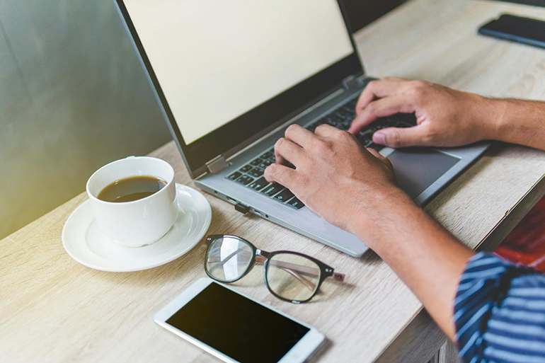 Evde Ek Gelir Elde Etmenin Yolları: Online Fırsatlar