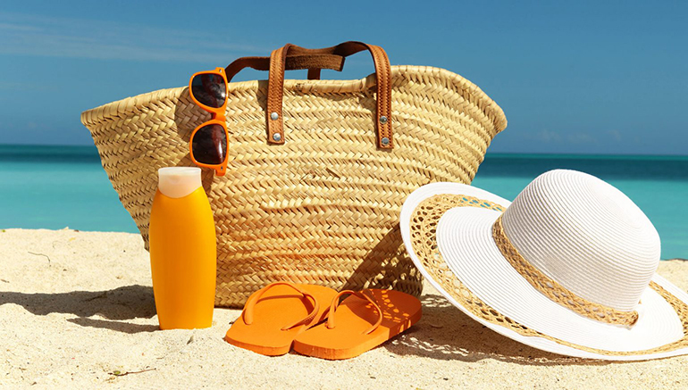 Plaj Çantasında Bulundurmanız Gerekenler Nelerdir?